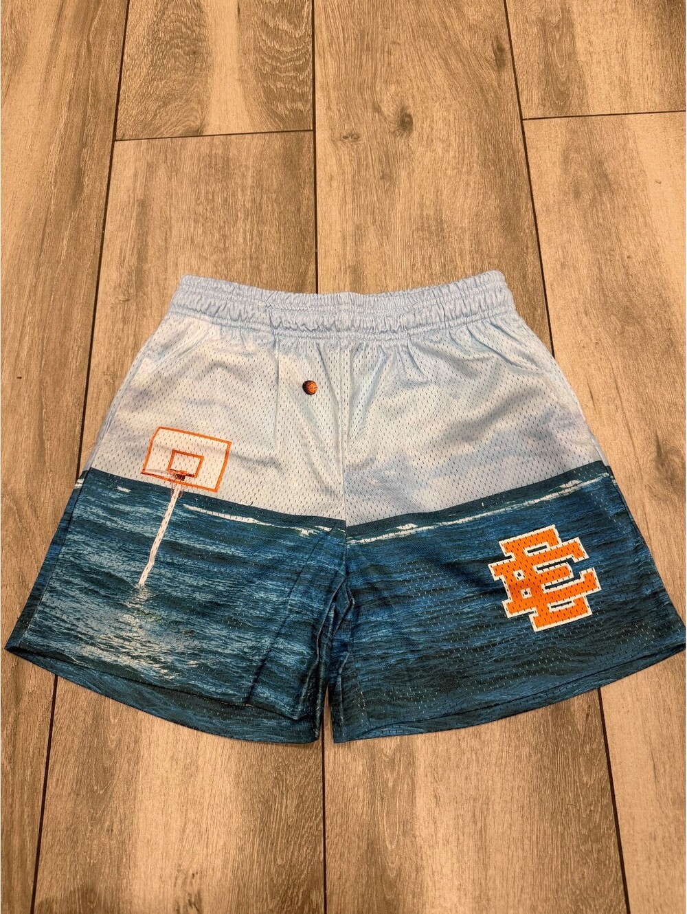 Eric Emanuel EE Basic/Core Short New York Sunshine Size Large